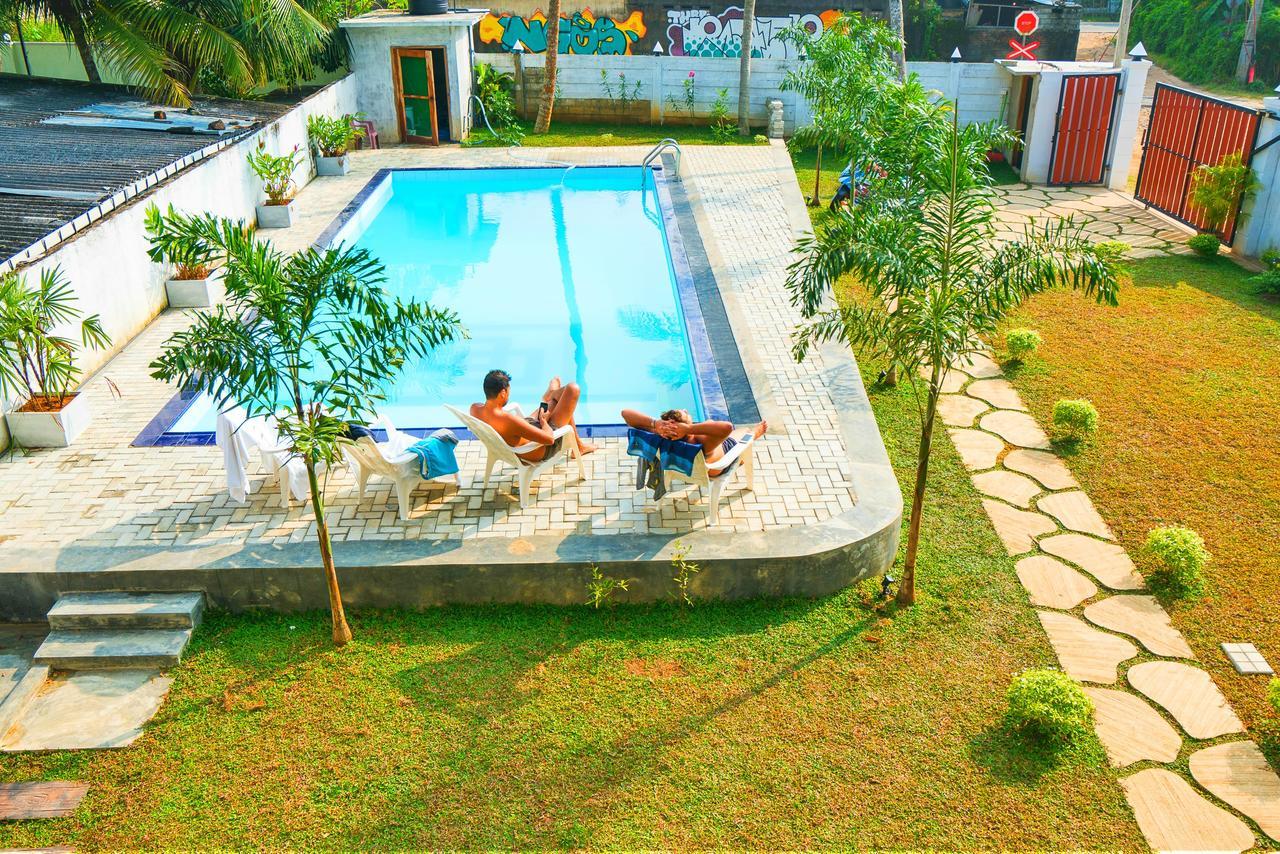 Ocean Bay Surf Resort 韦利格默 外观 照片