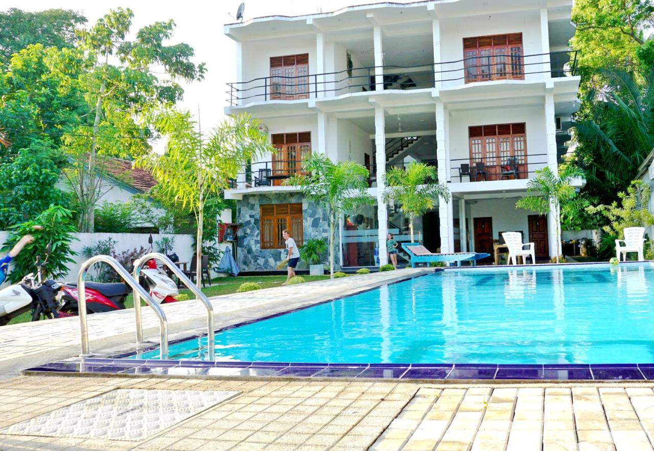 Ocean Bay Surf Resort 韦利格默 外观 照片