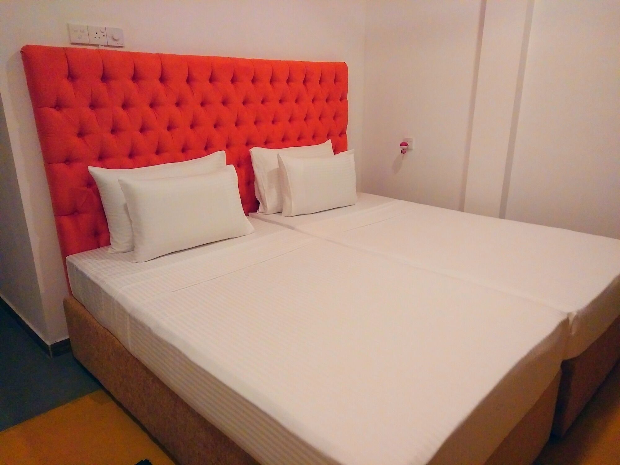 Ocean Bay Surf Resort 韦利格默 外观 照片