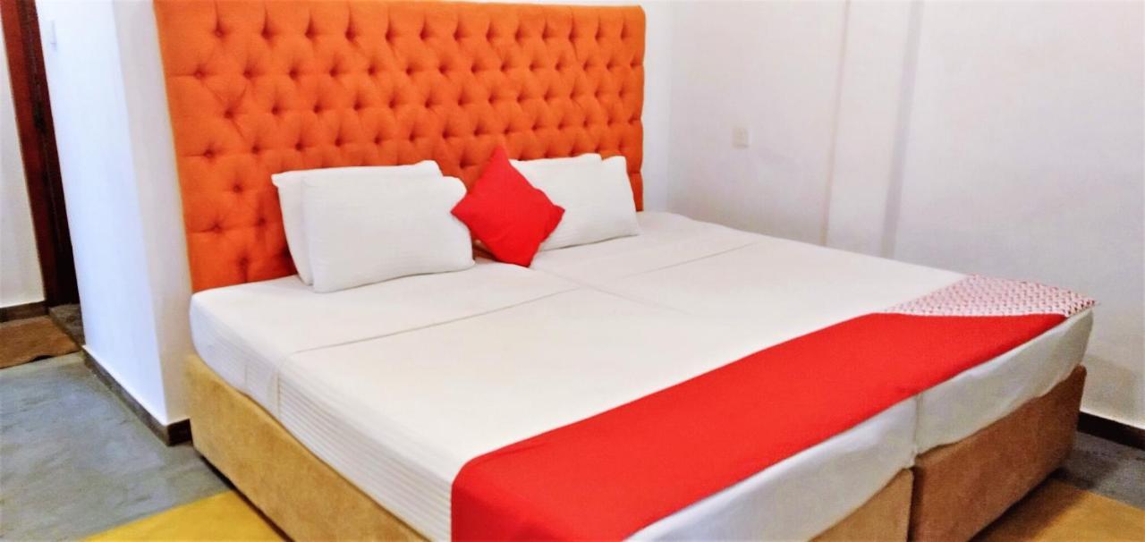 Ocean Bay Surf Resort 韦利格默 外观 照片